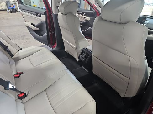 Used 2021 Honda Accord EX-L image 11
