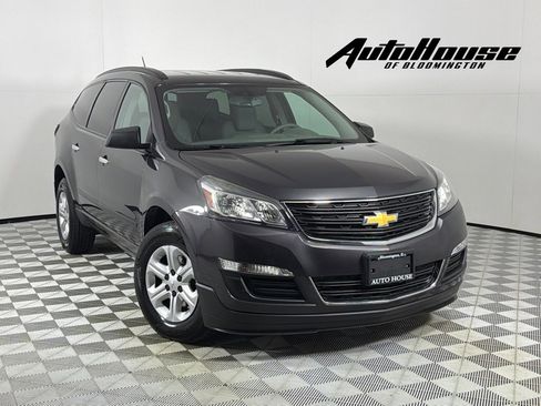 Used 2015 Chevrolet Traverse LS FWD image 1