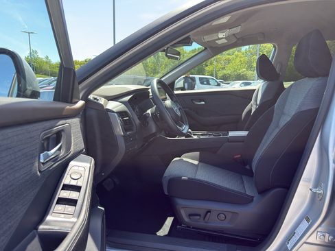 Certified 2023 Nissan Rogue SV AWD/4WD image 12