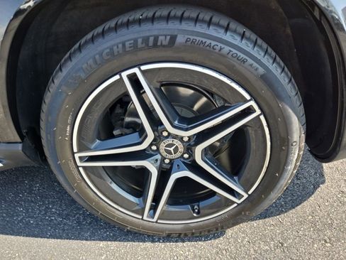 Used 2021 Mercedes-Benz GLS 580 4MATIC image 16
