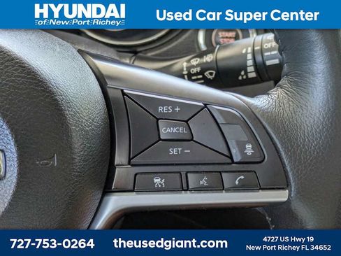 Used 2018 Nissan Rogue SV w/ Premium Package FWD image 33