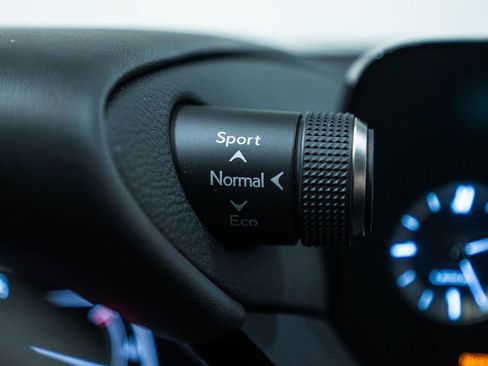 Used 2022 Lexus ES 350 w/ Premium Package image 23