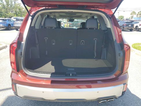 Used 2024 Kia Telluride S w/ S Sunroof Package FWD image 6