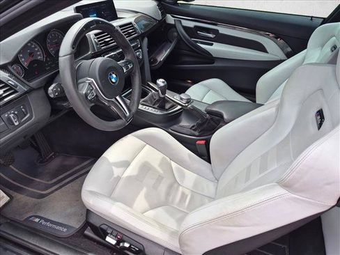 Used 2018 BMW M4 Coupe RWD image 13