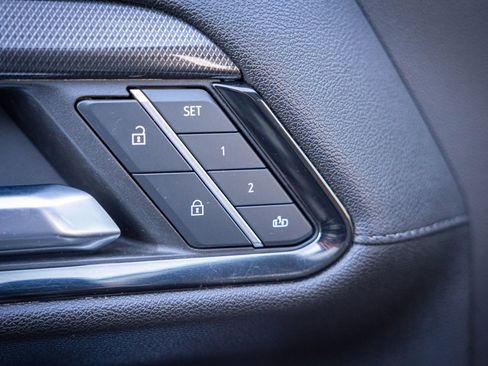 Used 2024 GMC Sierra 1500 AT4 w/ Technology Package image 18