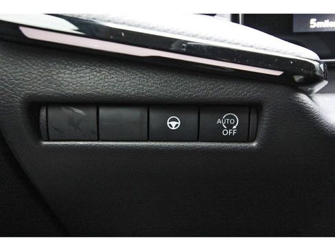 New 2025 Nissan Kicks SR w/ Illumination Package FWD image 14