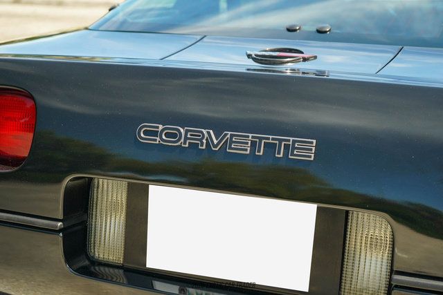 Used 1990 Chevrolet Corvette ZR-1 RWD image 75