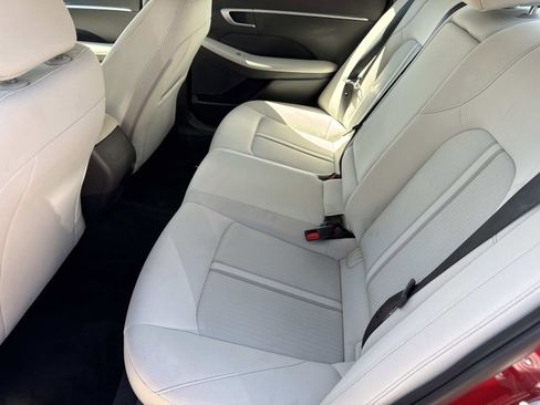 Used 2025 Hyundai Sonata SEL FWD image 11