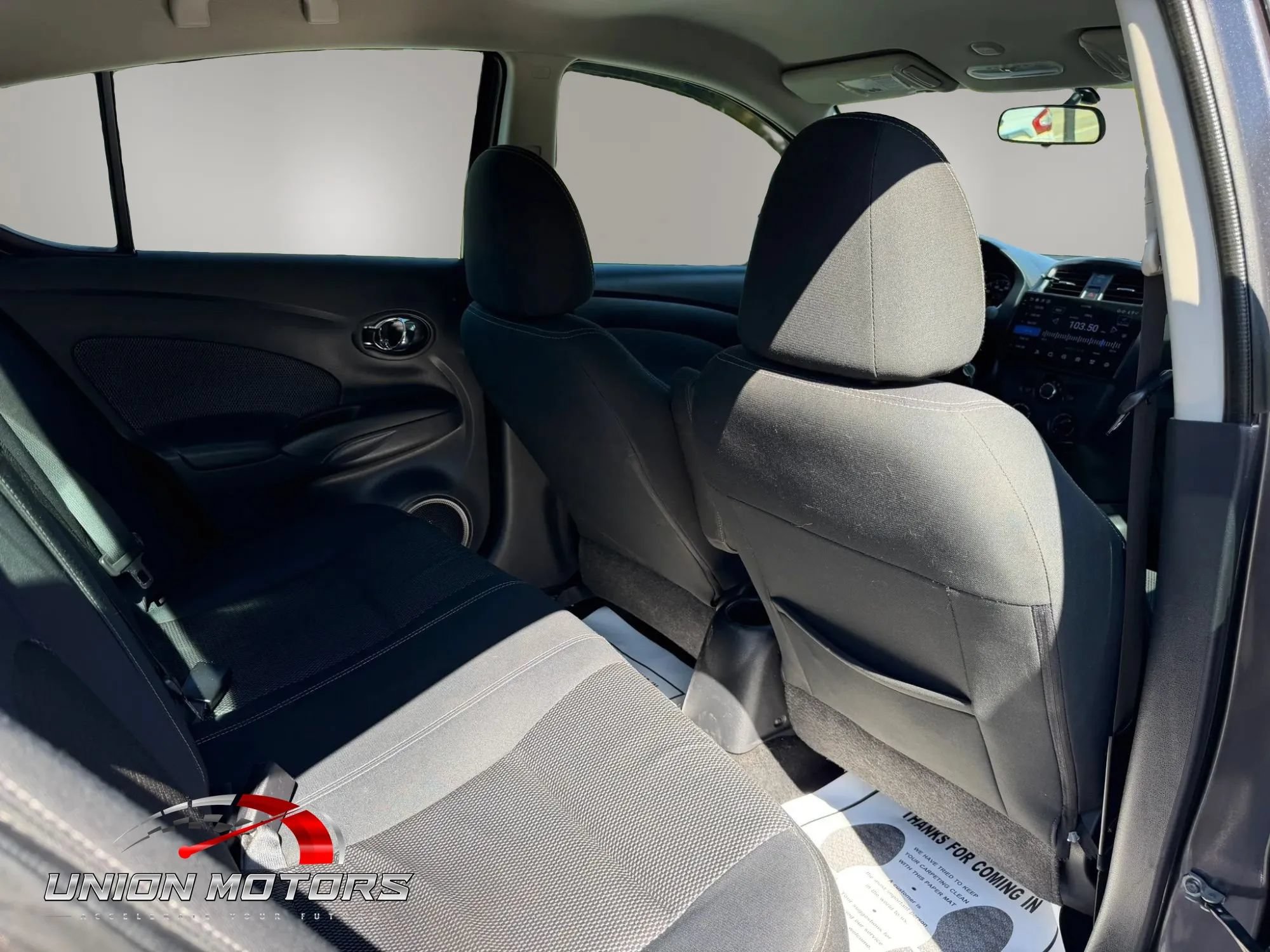 Used 2015 Nissan Versa SV FWD image 19