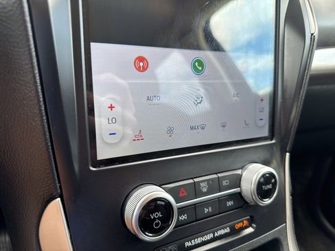 Used 2024 Ford Edge SEL image 5