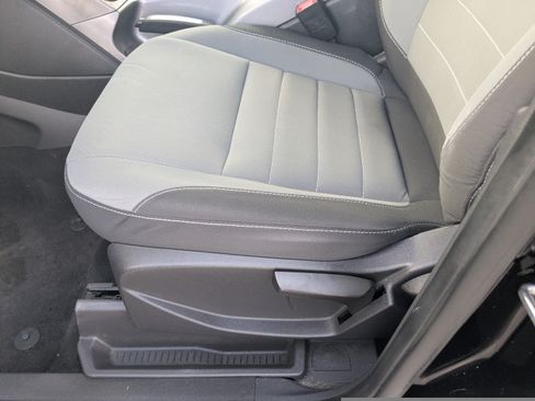 Used 2016 Ford C-MAX SE w/ Equipment Group 201A FWD image 19