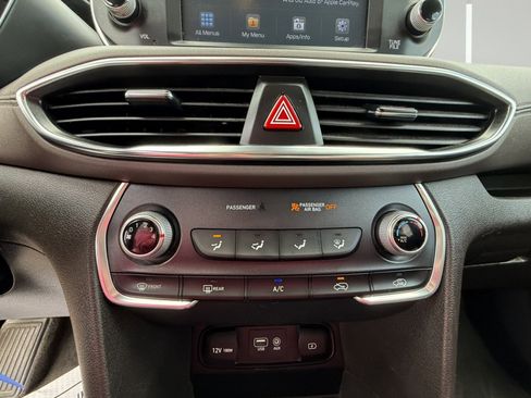 Used 2020 Hyundai Santa Fe SE w/ Cargo Package image 18