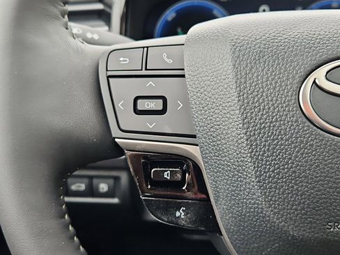 New 2026 Toyota Camry Hybrid AWD/4WD image 17