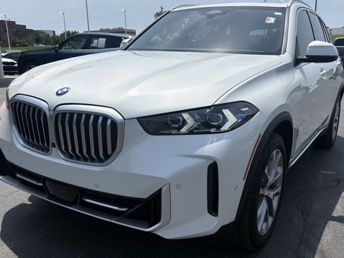 Used 2025 BMW X5 xDrive40i w/ Premium Package AWD/4WD image 5