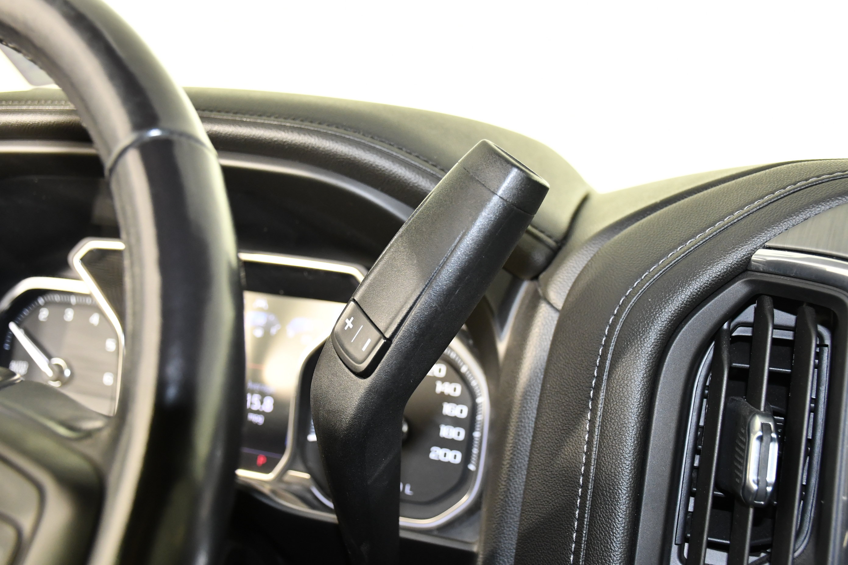 Used 2021 GMC Sierra 1500 Denali w/ Technology Package AWD/4WD image 24