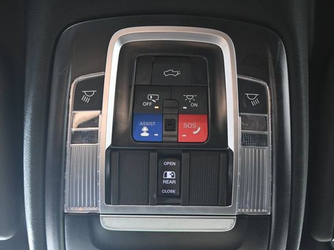 Used 2024 RAM 1500 Limited AWD/4WD image 35