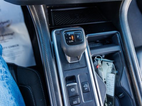 Used 2023 Nissan Pathfinder SL w/ Lighting Package (N92) image 34