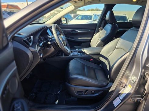 Used 2024 INFINITI QX50 Luxe image 16