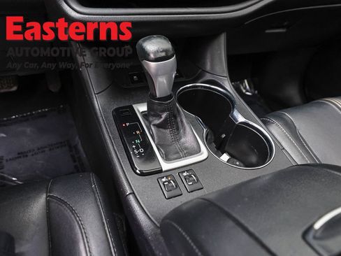 Used 2018 Toyota Highlander SE AWD/4WD image 13