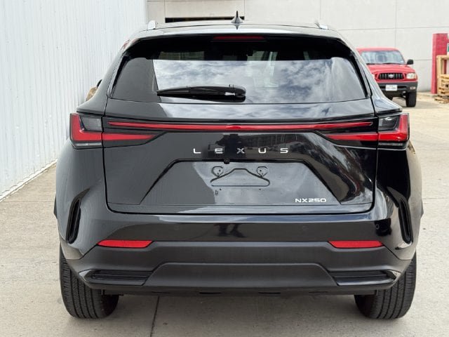 Used 2025 Lexus NX 250 FWD w/ Accessory Package (Z2) image 9