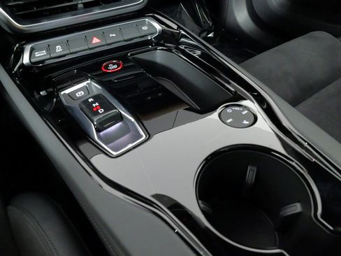Used 2023 Audi e-tron GT Premium Plus image 60