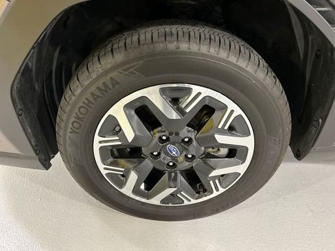 Used 2025 Subaru Forester Premium AWD/4WD image 8