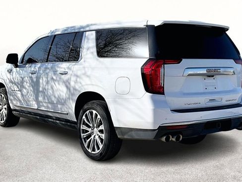 Used 2021 GMC Yukon XL Denali w/ Denali Premium Package image 2