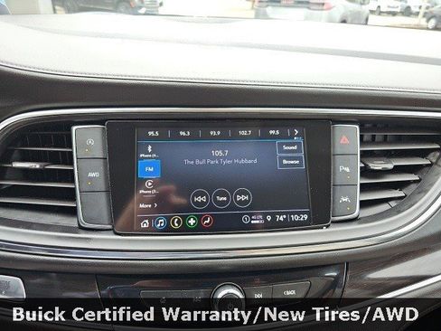 Certified 2022 Buick Enclave Essence image 14