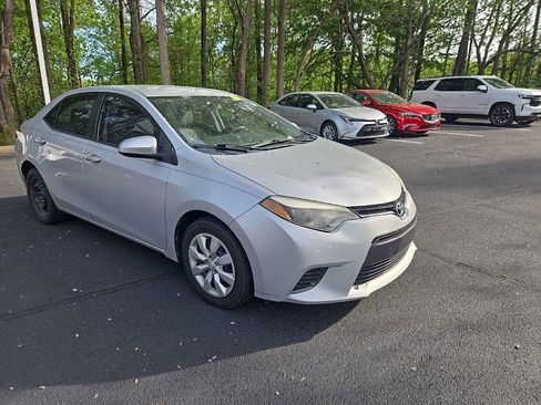 Used 2015 Toyota Corolla LE image 11