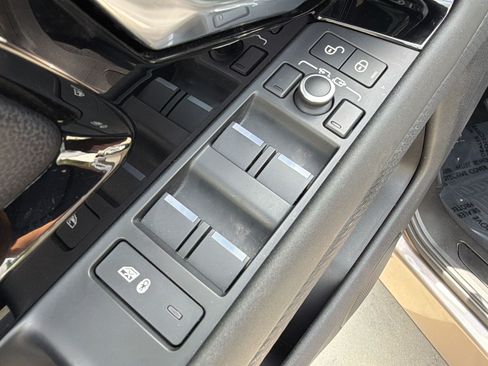 Used 2020 Land Rover Range Rover Evoque S AWD/4WD image 26