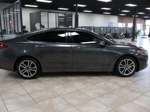 Used 2019 Ford Fusion SEL image 6