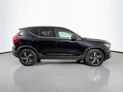 Certified 2023 Volvo XC40 B5 Plus w/ Driver Assist Package image 5