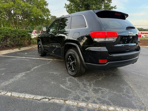 Used 2018 Jeep Grand Cherokee Laredo RWD image 6