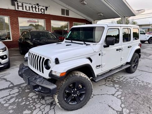 Used 2021 Jeep Wrangler Unlimited Sahara AWD/4WD image 1