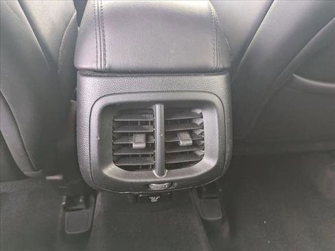 Used 2016 Jeep Cherokee Overland w/ Technology Group image 15