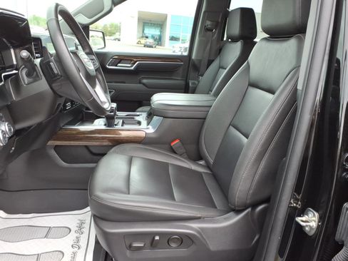Used 2025 GMC Sierra 1500 Elevation w/ Elevation Premium Package image 14
