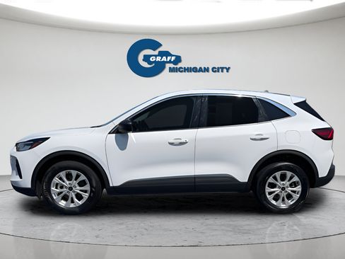 Used 2024 Ford Escape Active AWD/4WD image 2