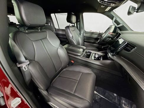 Used 2023 Jeep Wagoneer Series II image 30