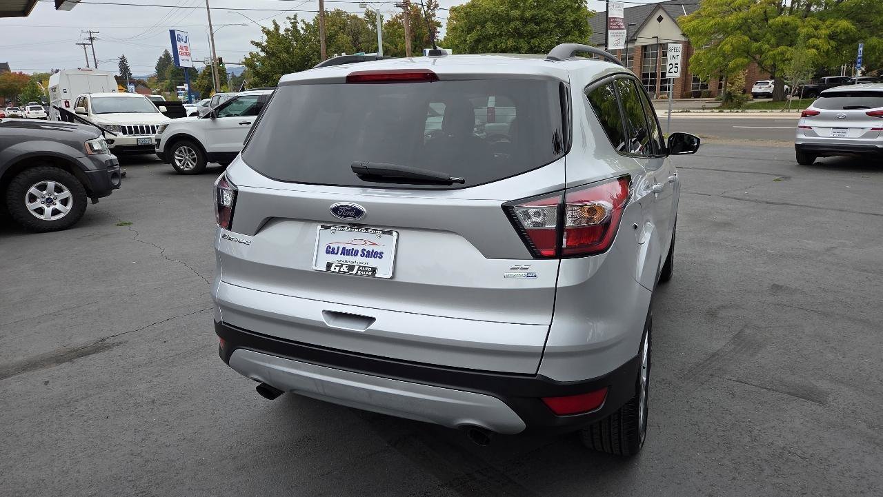 Used 2018 Ford Escape SE AWD/4WD image 9