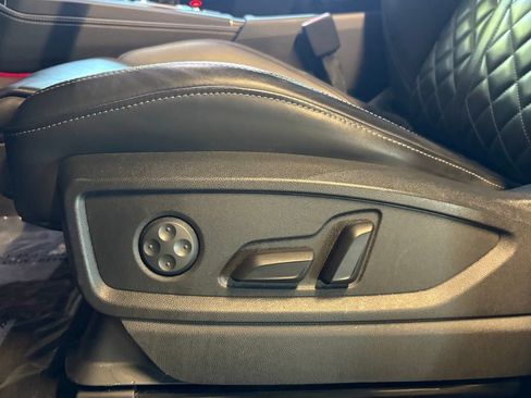 Used 2019 Audi SQ5 Prestige w/ Prestige Package AWD/4WD image 22
