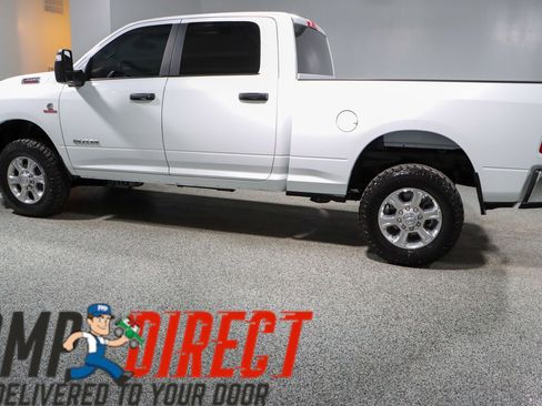 Used 2023 RAM 2500 Big Horn w/ Cold Weather Group image 10