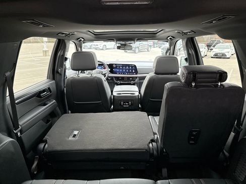 Used 2025 Chevrolet Suburban RST w/ Sun And Tow Package image 20