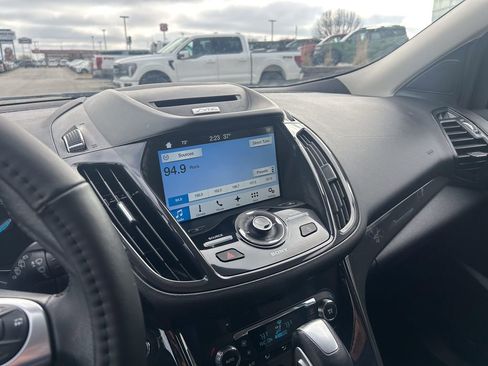 Used 2016 Ford Escape Titanium image 21