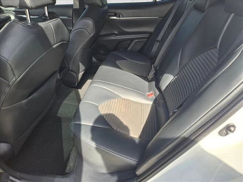 Used 2021 Toyota Camry SE image 16