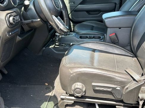 Used 2021 Jeep Wrangler Unlimited Sahara image 10