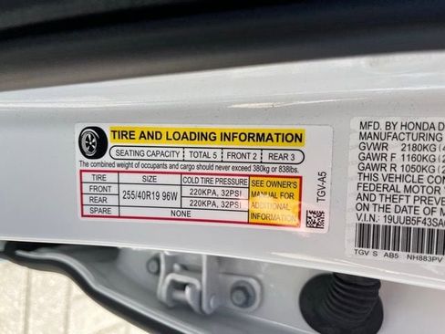 Certified 2025 Acura TLX w/ Technology Package FWD image 28