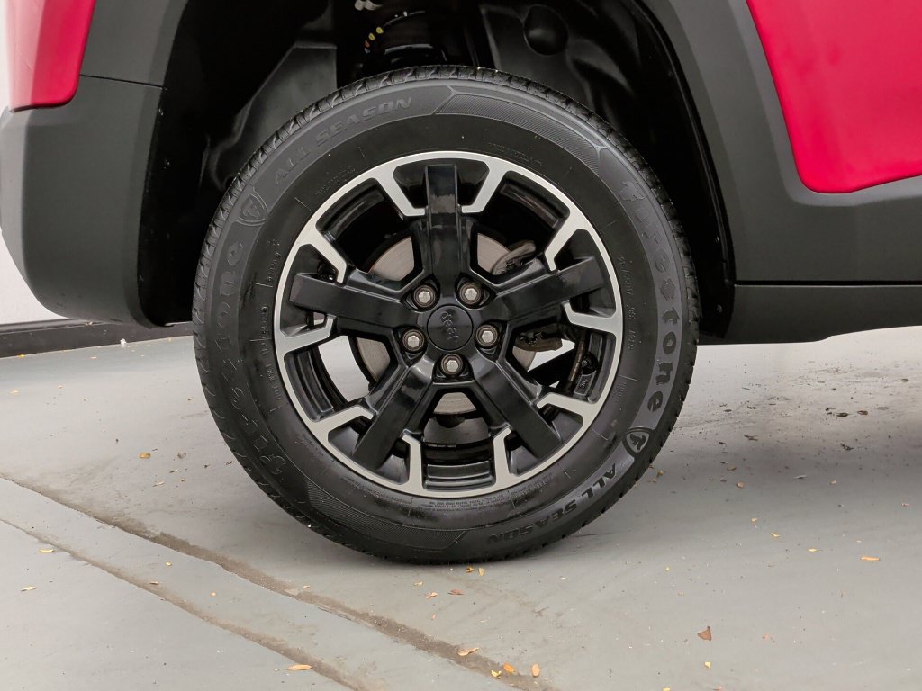 Used 2023 Jeep Renegade Trailhawk AWD/4WD image 10