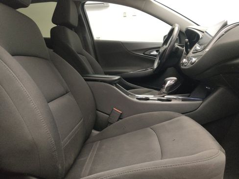 Used 2021 Chevrolet Malibu RS FWD image 21