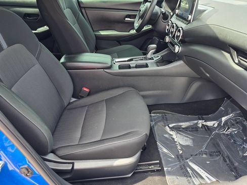 Used 2025 Nissan Sentra SV FWD image 38