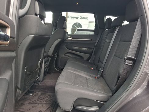 Certified 2017 Jeep Grand Cherokee Laredo w/ Quick Order Package 23E AWD/4WD image 10